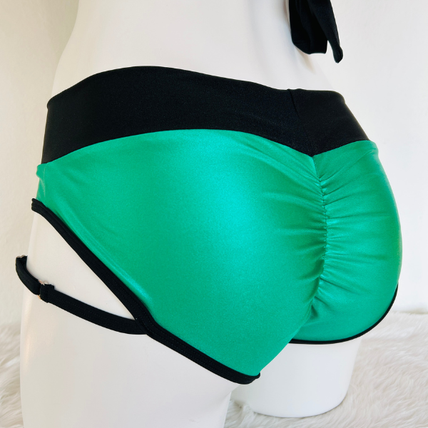 Cachetero con arnés – Verde Esmeralda