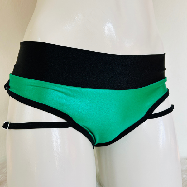 Cachetero con arnés – Verde Esmeralda