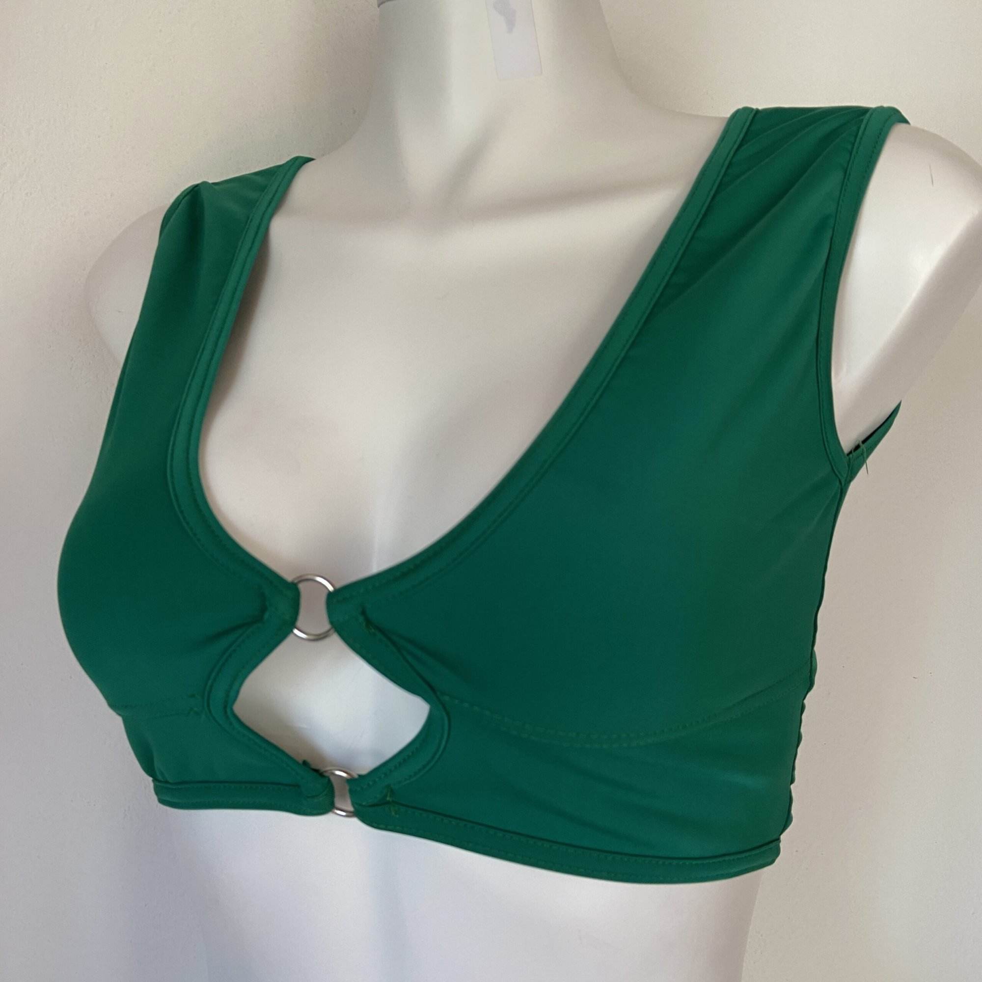Croptop Verde con aros