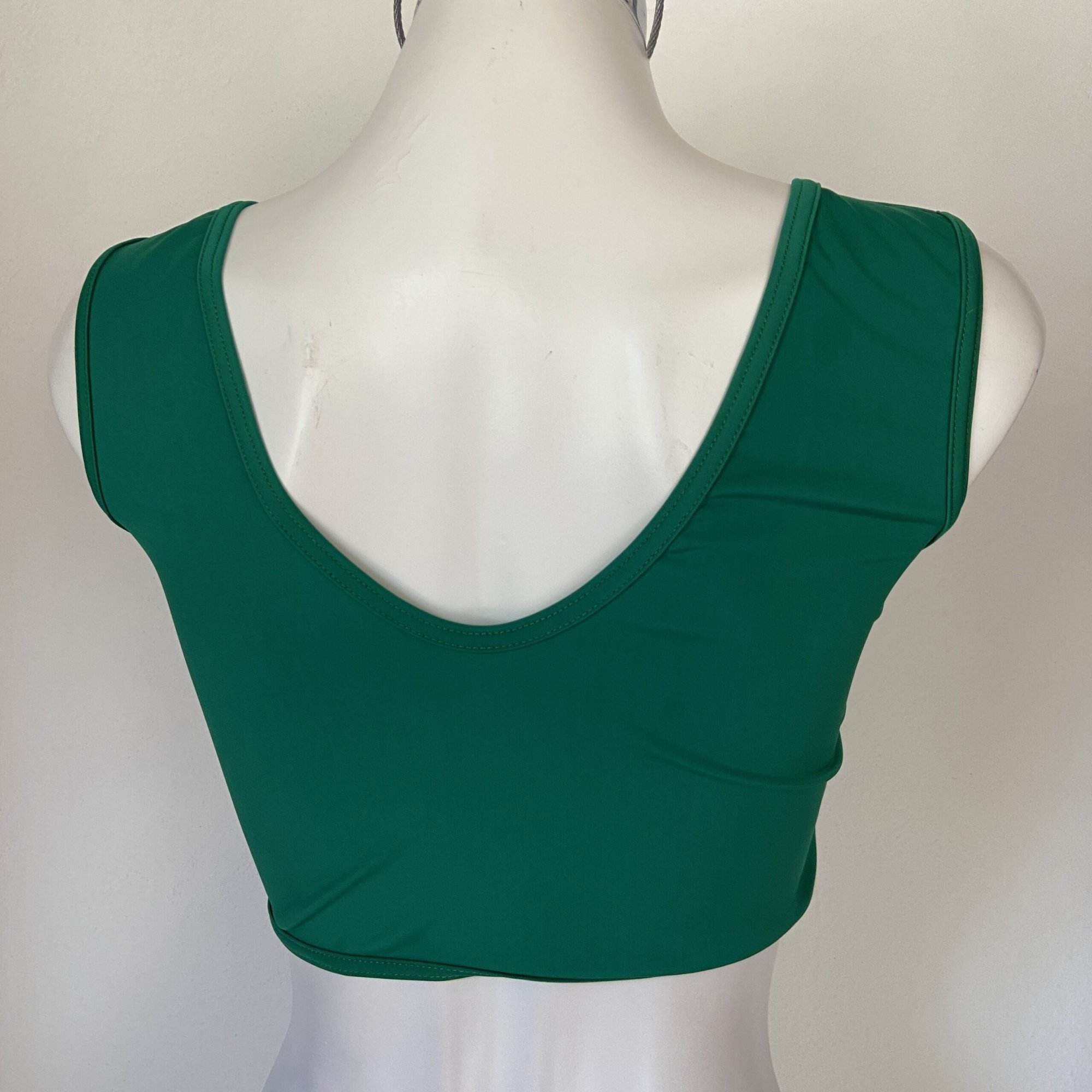 Croptop Verde con aros