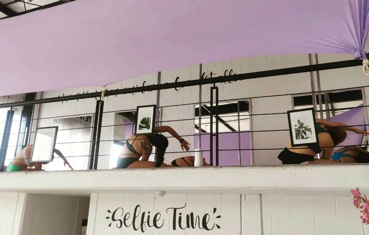 pole dance